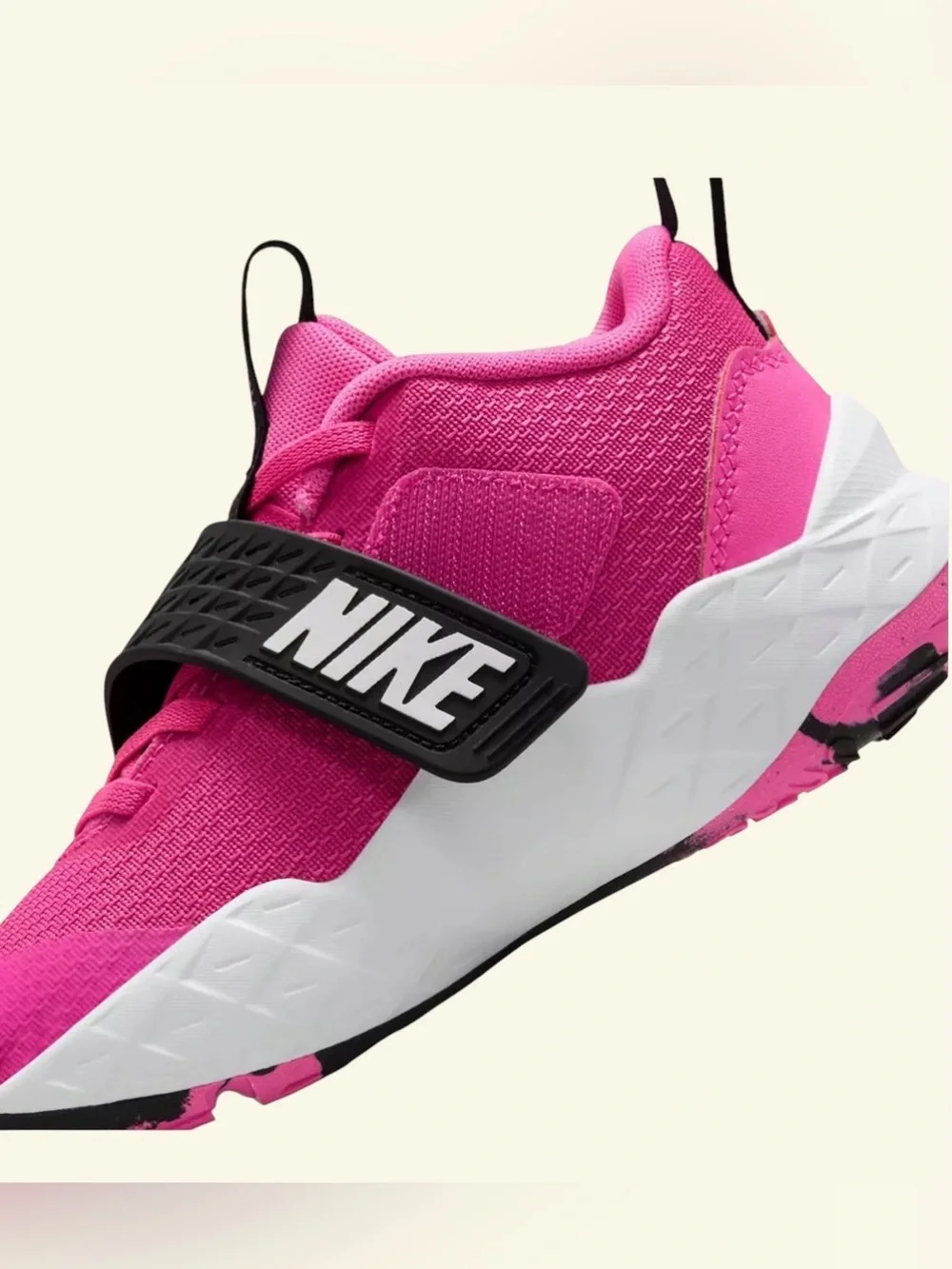 Nike Team Hustle D12 Sneakers Big Kids Size 7Y/ Fits Size 8.5 Women NEW